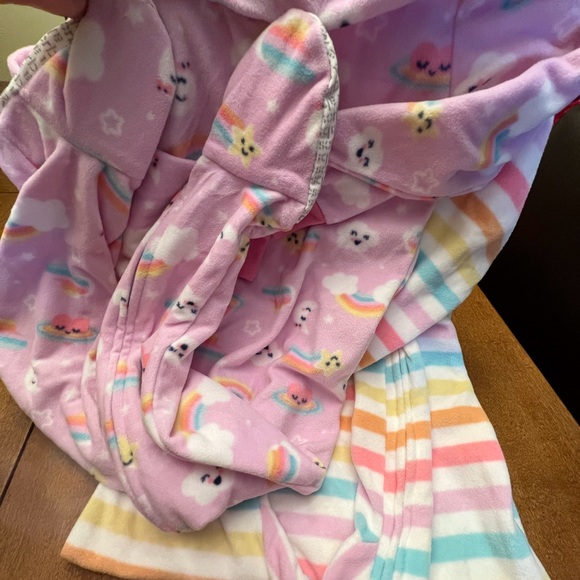 Toddler Girl Clothes Bundle - Picture 3 of 3